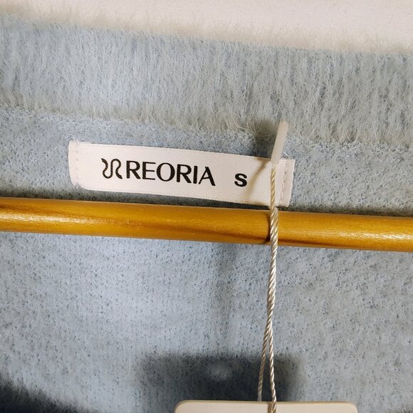 ReoRia Women's Small Fuzzy Scoop Neck Crop Sweater NWT - Picture 6 of 9